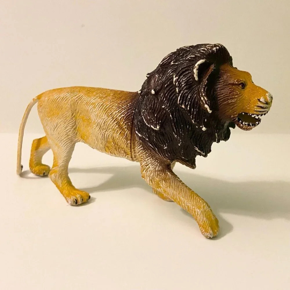 Vintage 1987 Lion Animal Figure 7 Inch Long Rubber Toy